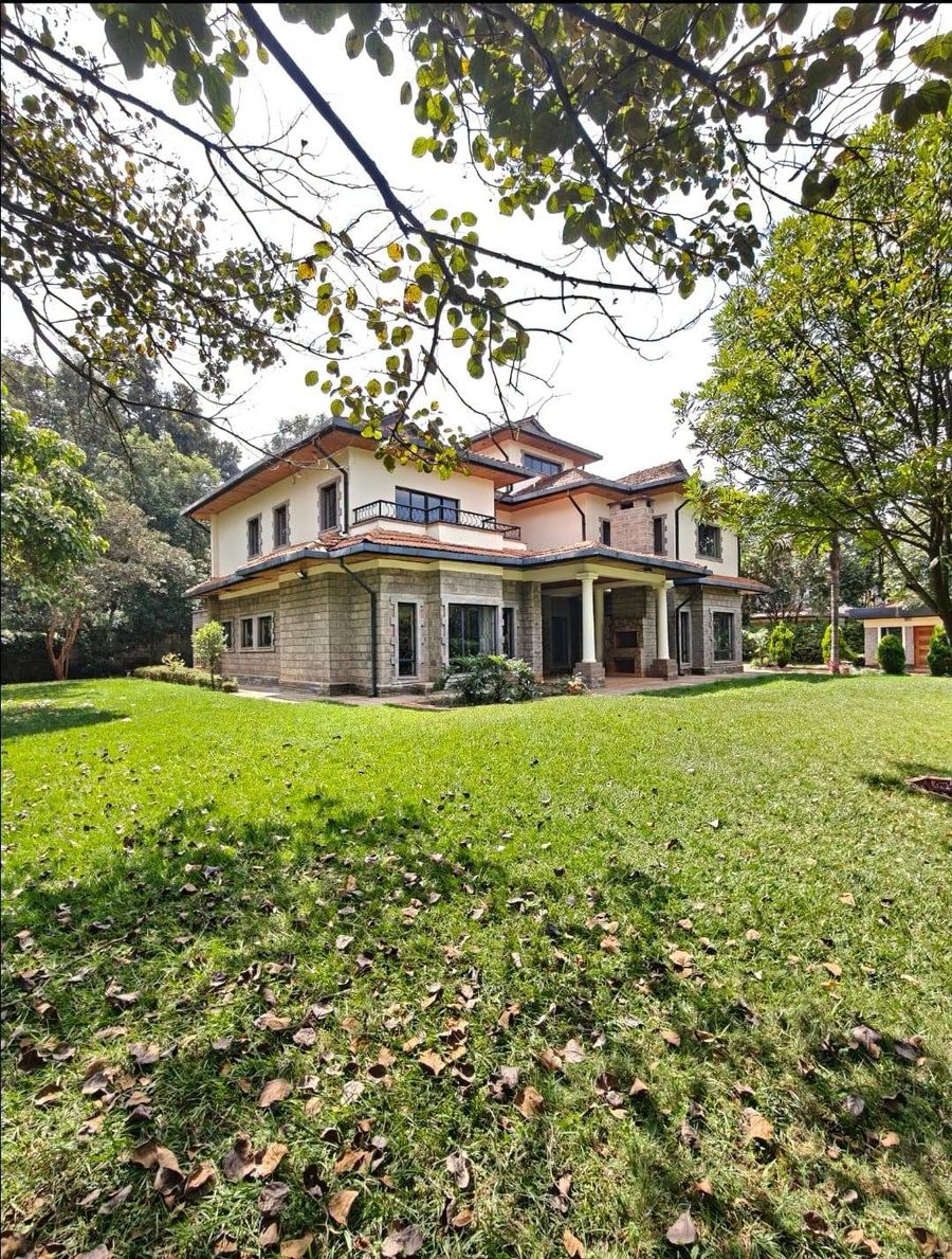 A manicured Karen lawn — the lifestyle the Waterfront completes